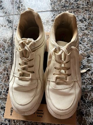 Zapatos Buffalo plataforma beige/blancos