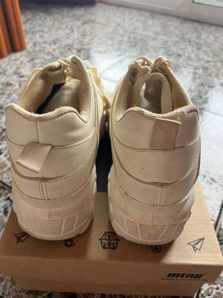 Zapatos Buffalo plataforma beige/blancos