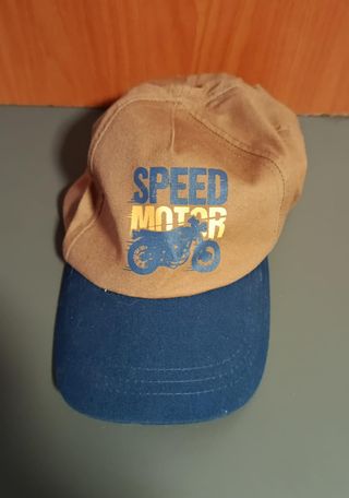 Gorra con estampado de moto