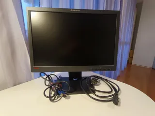 Monitor Lenovo ThinkVision L1951pwD 19