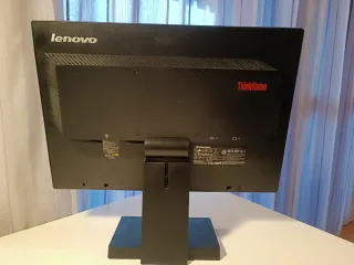 Monitor Lenovo ThinkVision L1951pwD 19