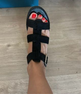 Sandalias altas negras