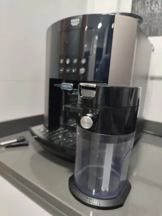 OFERTON Cafetera Krups Quattro Force + filtro de a