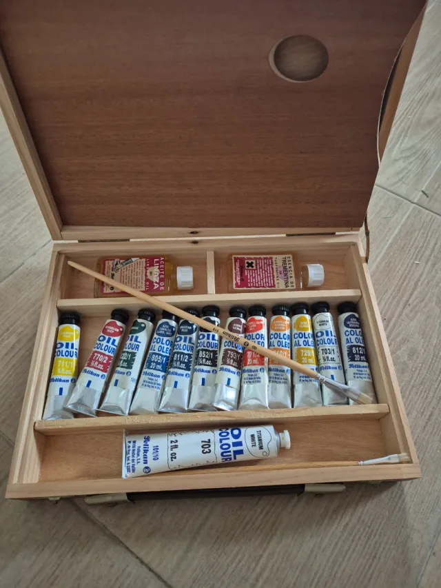 Cassa di pitture ad olio