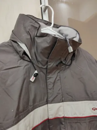 Chaqueta Quechua Talla L Gris/Roja