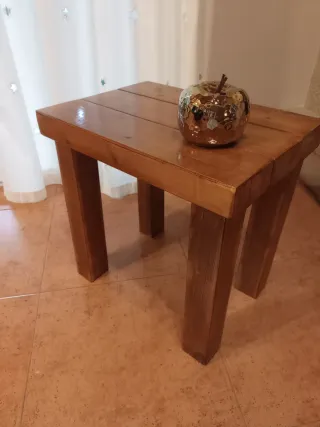 Tavolino in legno massello