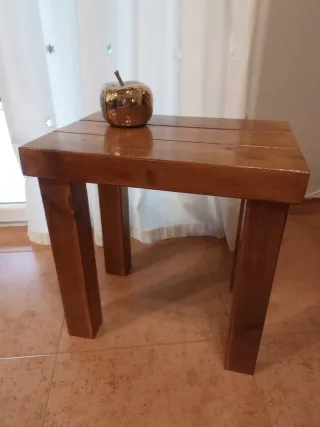 Tavolino in legno massello