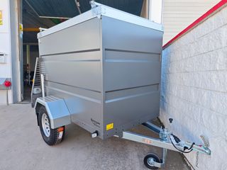 Remolque cerrado 4x4