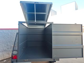 Remolque cerrado 4x4