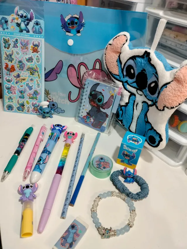 Lote de artículos de Stitch