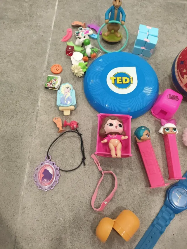 Lote de brinquedos variados