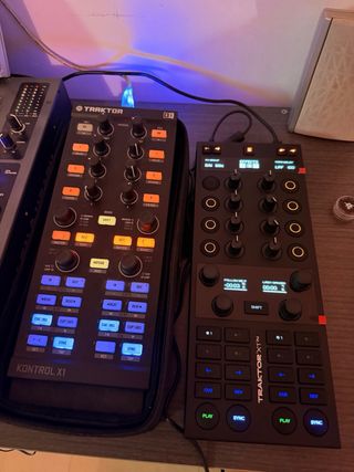 Controlador DJ Traktor Kontrol X1 MK1