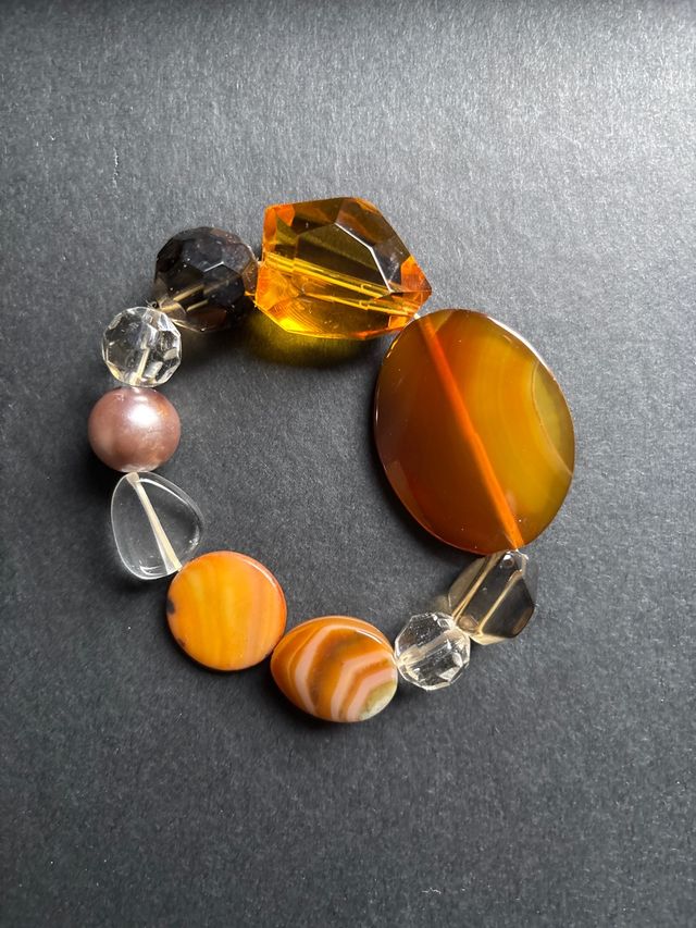 Pulsera elegante de piedras