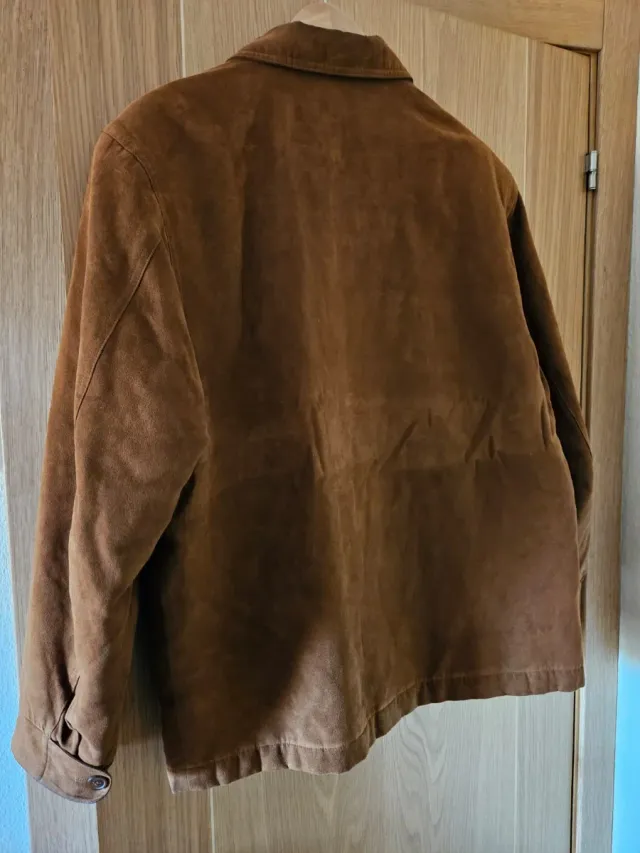 Chaqueta de piel marrón