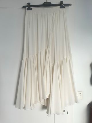 Falda larga blanca