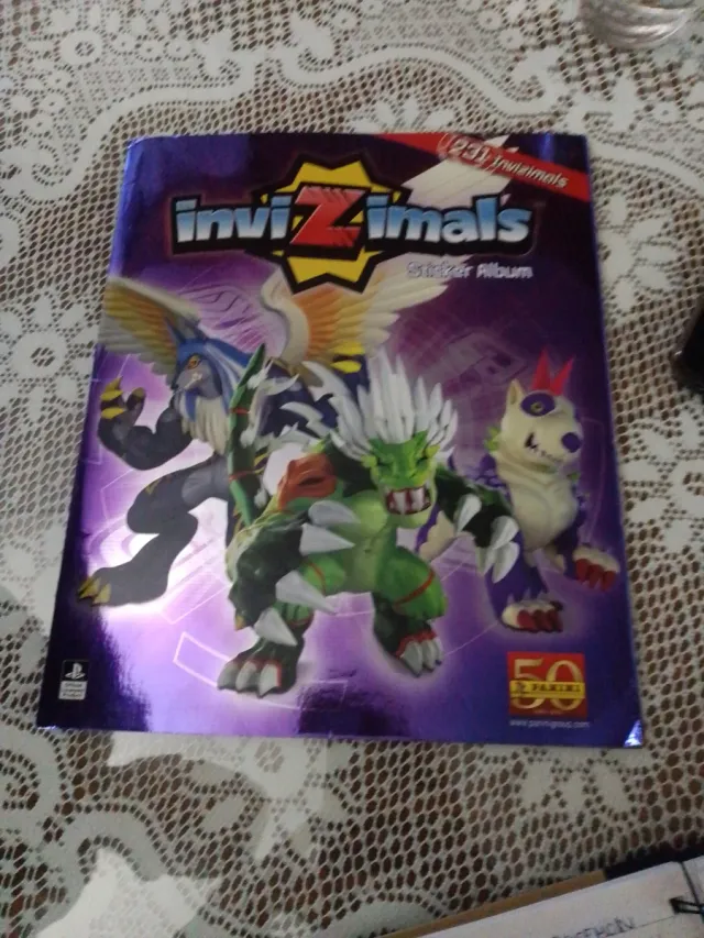 Album di figurine Invizimals