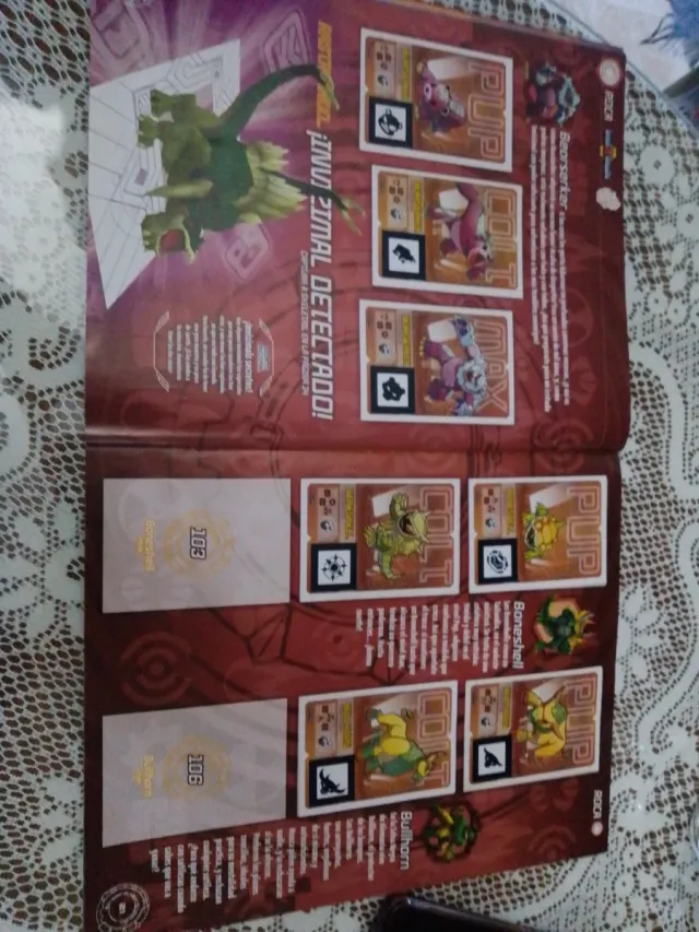 Album di figurine Invizimals