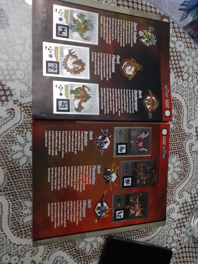 Album di figurine Invizimals