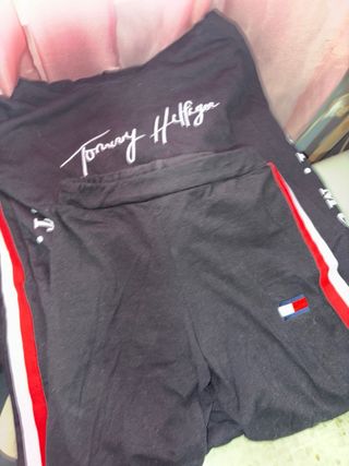 Conjunto Tommy Hilfiger Negro y Rojo