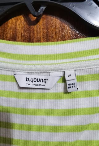 Camiseta verde y blanca - Xl