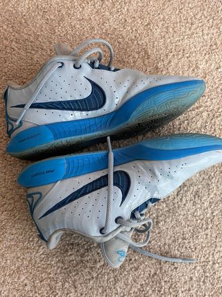 Nike LeBron 21 Talla 10.5 Originales impecables