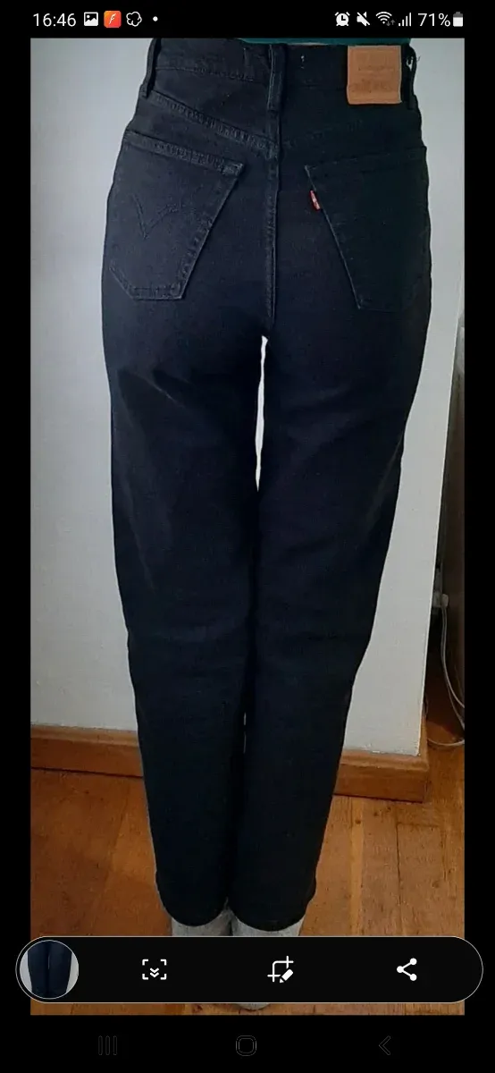 Pantalón tejano negro Levi's Strauss