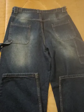 Pantalones vaqueros anchos