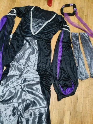 Traje Princesa Medieval Negro y Morado