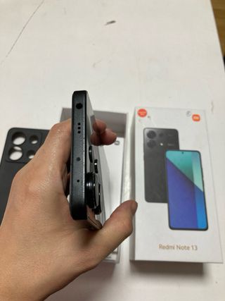Xiaomi Redmi Note 13 + scatola e custodia