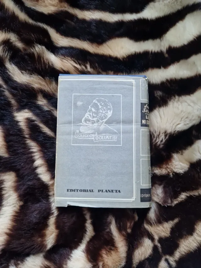 Libro vintage La luz no está lejos