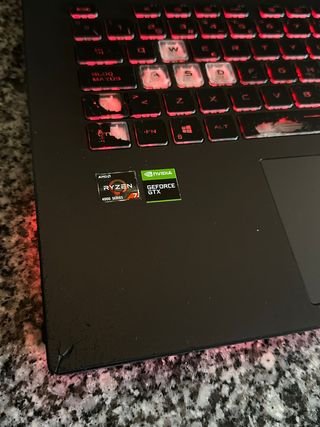 Portátil Asus ROG Strix G513IH