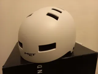 Casco MET BMX / Patinete Blanco