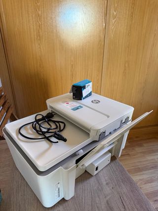 Impresora HP Blanca Multifunción