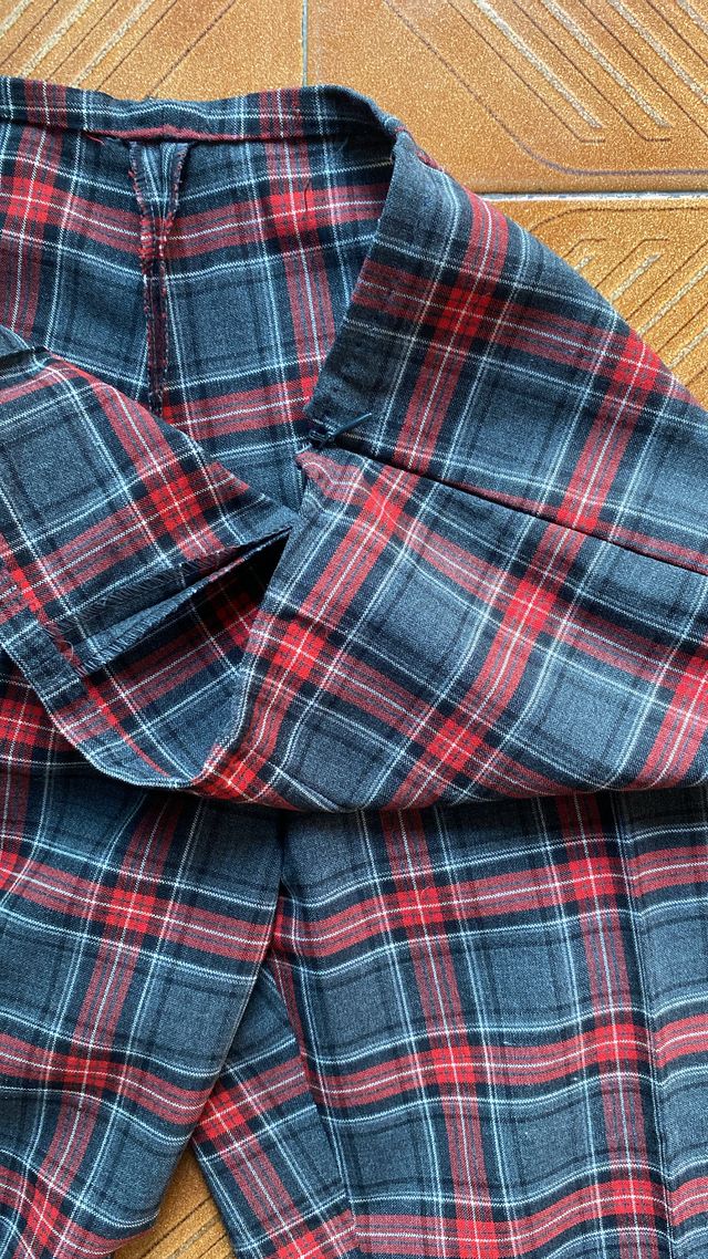 Pantalón de cuadros escoceses