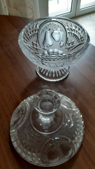 Coppa in cristallo con coperchio