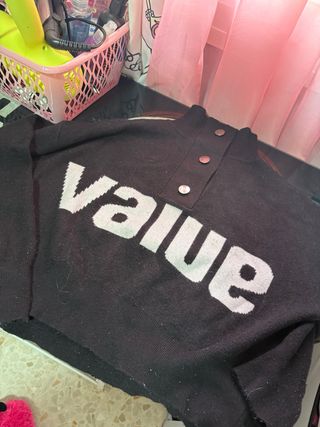 Jersey negro con letras blancas value