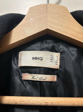 Abrigo Mango negro solapa tres cuartos Talla M