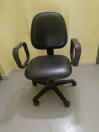 Silla de escritorio negra