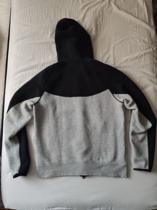 Conjunto Nike Tech Fleece Gris y Negro Talla M