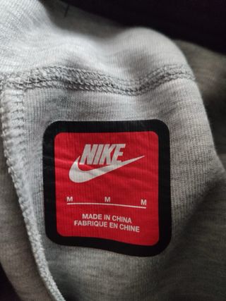 Conjunto Nike Tech Fleece Gris y Negro Talla M