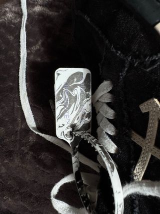 Zapatillas Off-White Negras y Blancas