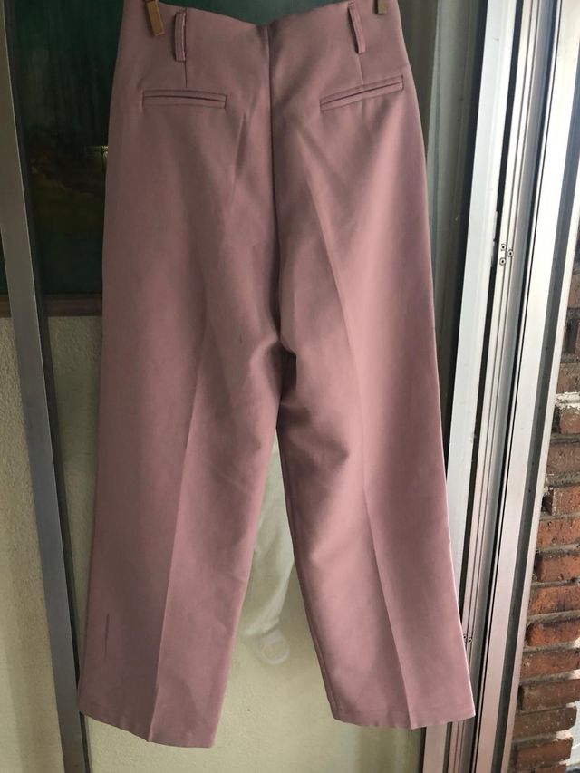 PANTALÓN ROSA DE TIRO ALTO