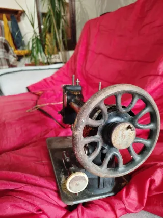 Máquina de coser Singer antigua