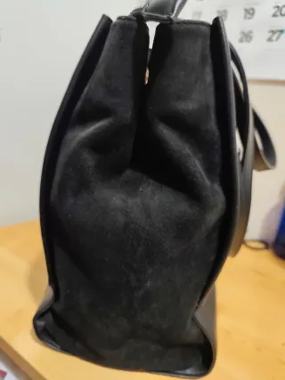 Bolso Negro Piel Cocodrilo y Terciopelo
