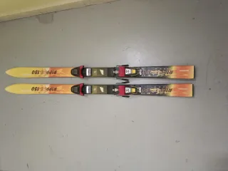 Esquís con fijaciones Salomon