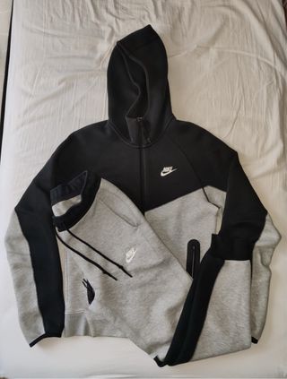 Conjunto Nike Tech Gris y Negro Talla XS