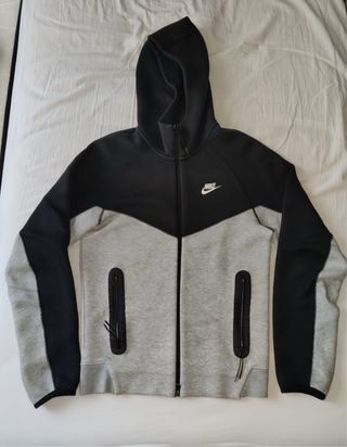 Conjunto Nike Tech Gris y Negro Talla XS