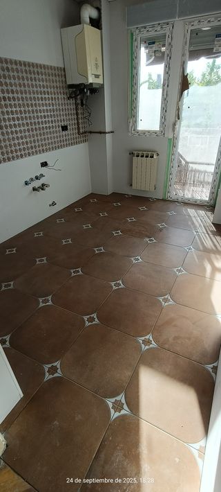 Reformas: Baño, Cocina, Electricidad y Suelos