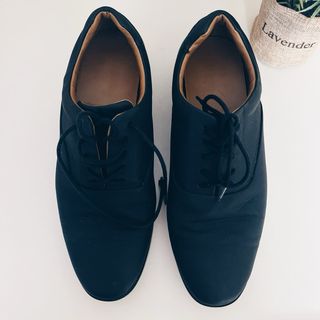 Zapatos negros de vestir