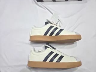 Zapatillas Adidas VL Court Base Blancas y Azul